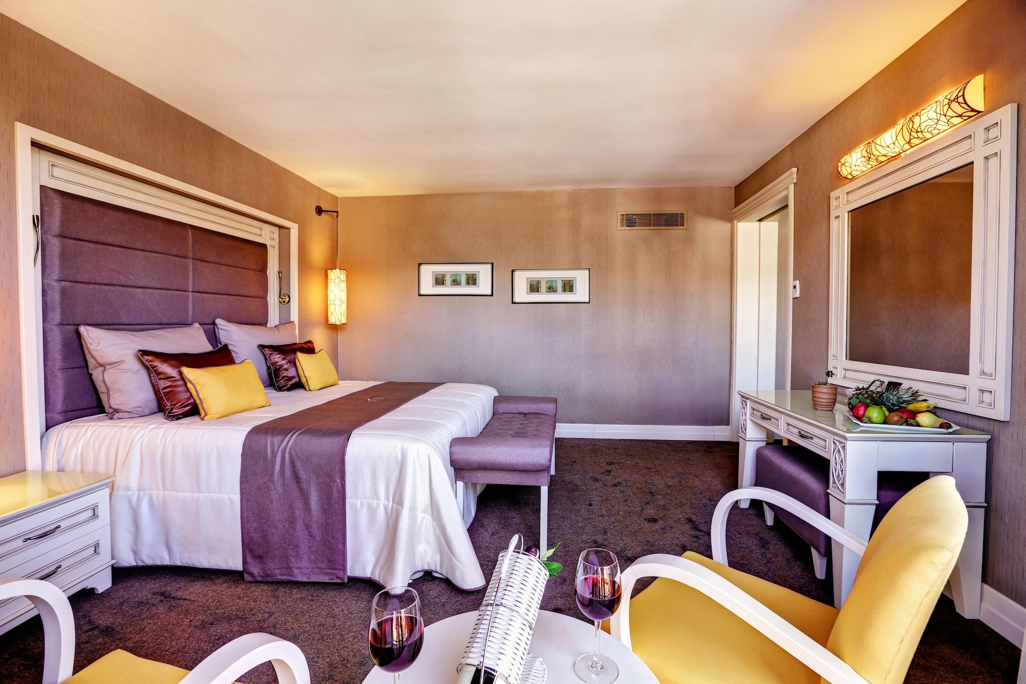 Suhan360 Hotel&Spa Kuşadası Buitenkant foto
